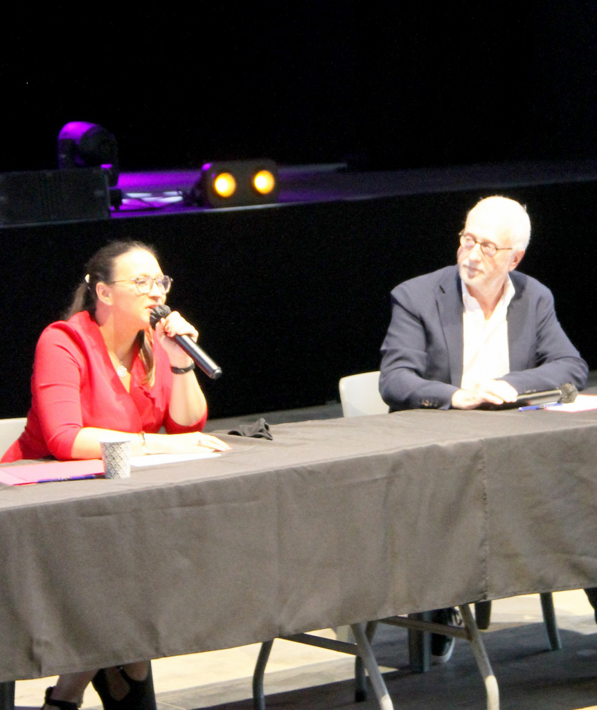 La jeune société, Antilope Production, présidée par Anaïs Marliot et le Fort Pélissier, présidé par Jacques Rousselot, vient d’officialiser leur partenariat pour faire du Hangar un lieu de spectacles incontournable dans la région. 