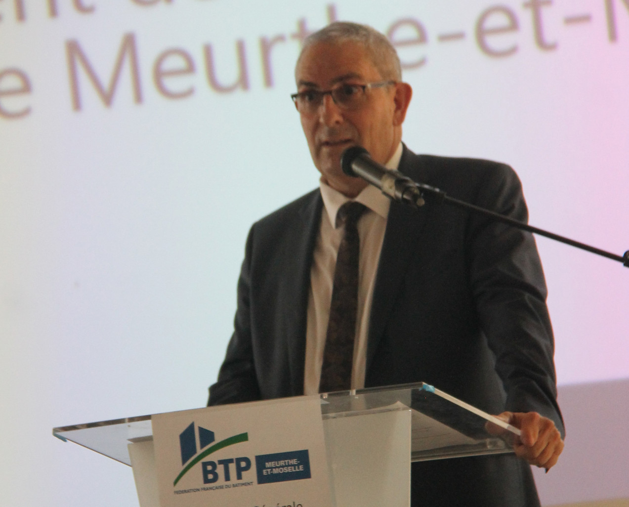 «Il ne faut pas céder à la morosité», a assuré Alban Vibrac, le président de la Fédération du BTP de Meurthe-et-Moselle à l’occasion de l’assemblée générale du 27 juin.