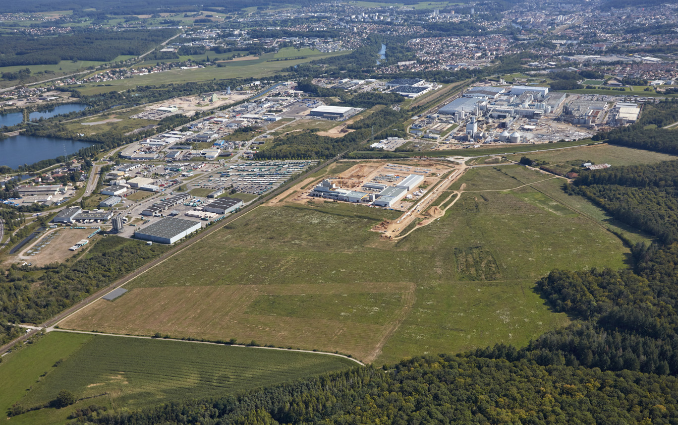 © Communauté d’agglomération d’Épinal/Europe vue du ciel.  Situé à proximité d’Épinal, la Green Valley de Golbey et l’Écoparc adjacent de Chavelot, s’affichent comme l’exemple à suivre en matière d’Écologie industrielle et territoriale.