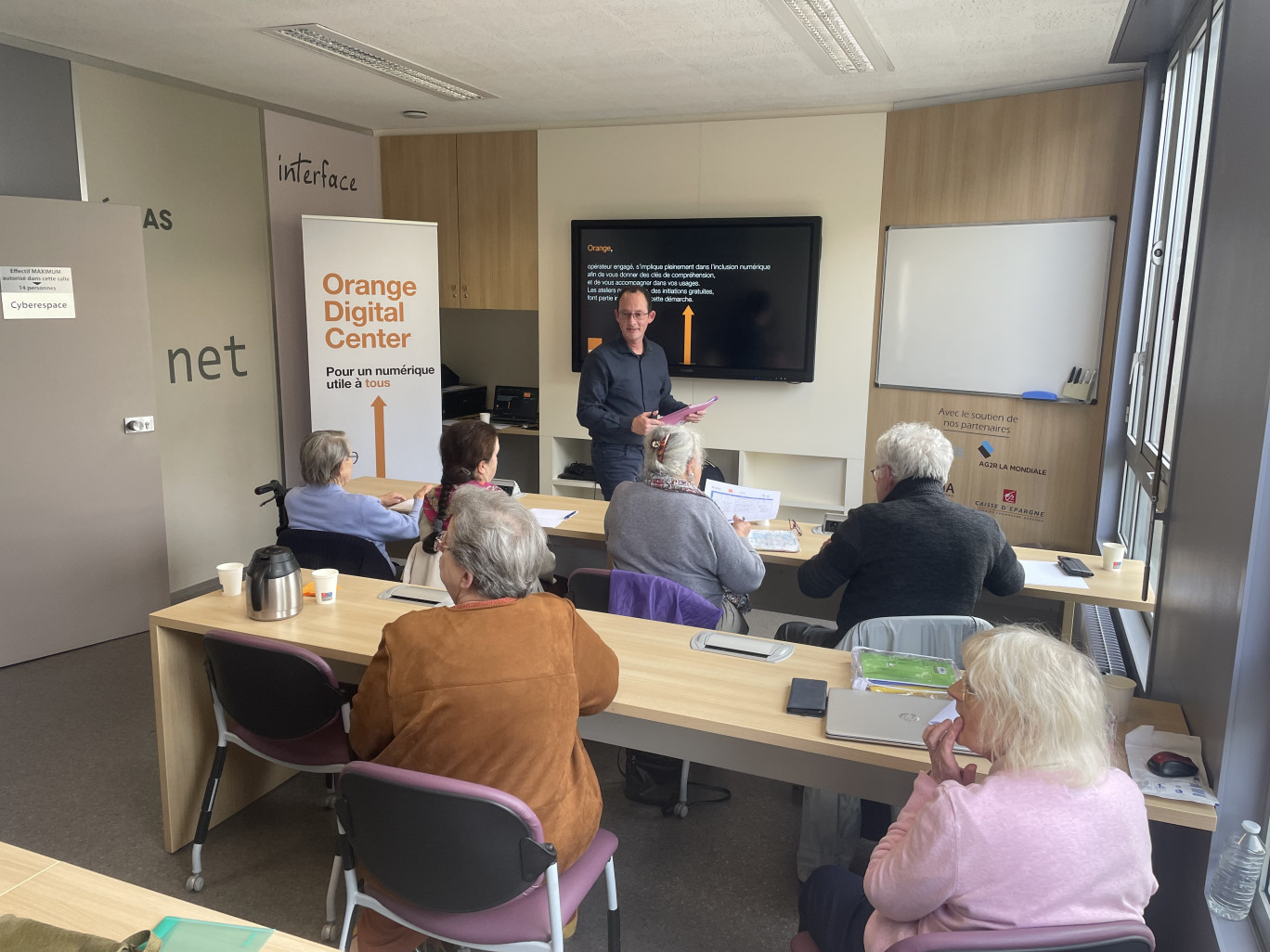 © Orange. Suite au partenariat entre la Métropole du Grand Nancy, la ville de Nancy, l’opérateur Orange et l’Office nancéien des personnes âgées des ateliers numériques gratuits seront mis en place à destination des seniors.