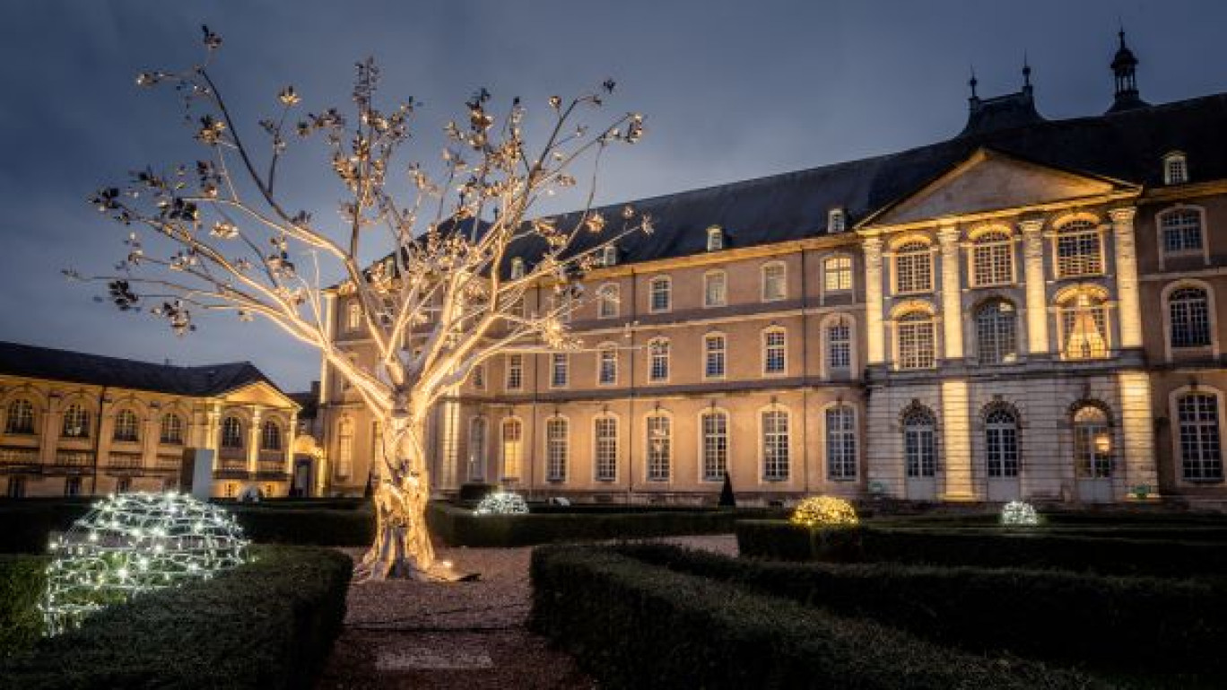 Grandiose : l’abbaye enveloppée dans la nuit. @ Johann Marin-Thiery