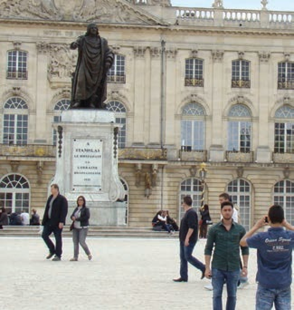 Avec l’arrivée des beaux jours, les touristes affluent en nombre à Nancy attirés par une offre ciblée mise en place par Nancy Tourisme.