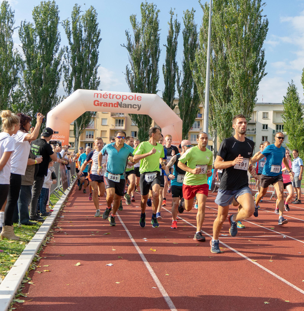 Crédit : CCI GNM54
La 7e édition du Business Cool Festival est annoncée le 31 août prochain au stade Raymond Petit à Tomblaine. L’an passé, plus de 4 000 participants étaient enregistrés.
